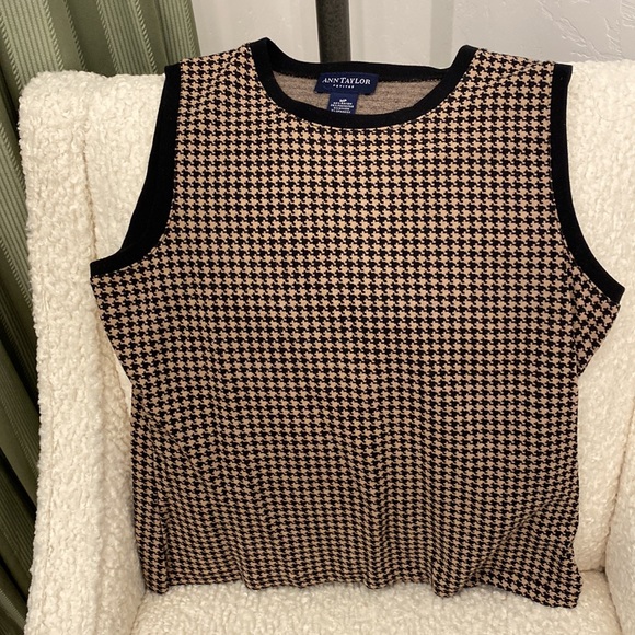 Two piece sweater set by Ann Taylor - Picture 2 of 4